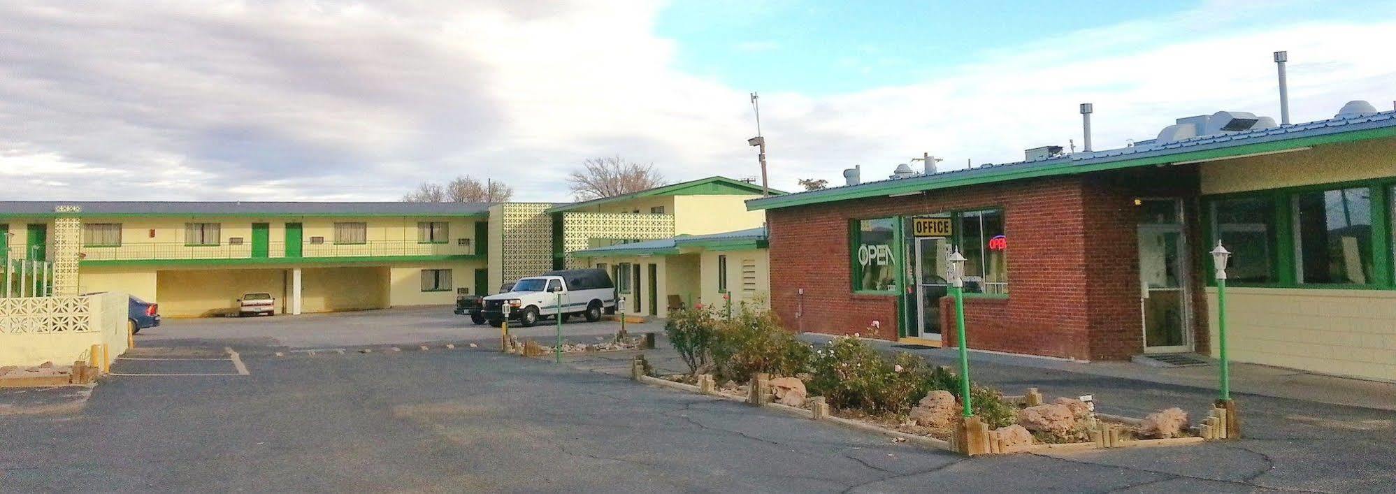 Economy Inn Socorro Buitenkant foto